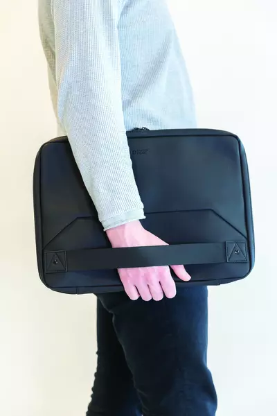 Чехол-органайзер для ноутбука Swiss Peak из экокожи (без ПВХ) - 046P788.001