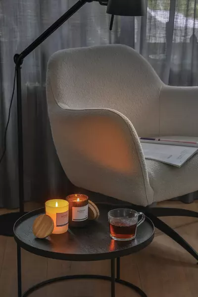 Ароматическая свеча Ukiyo с бамбуковой крышкой - 046P262.943